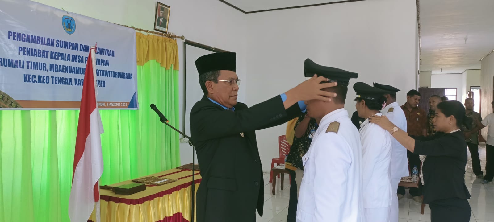 Bupati Nagekeo Melantik Tiga Penjabat Kepala Desa Persiapan di Kecamatan Keo Tengah (3)