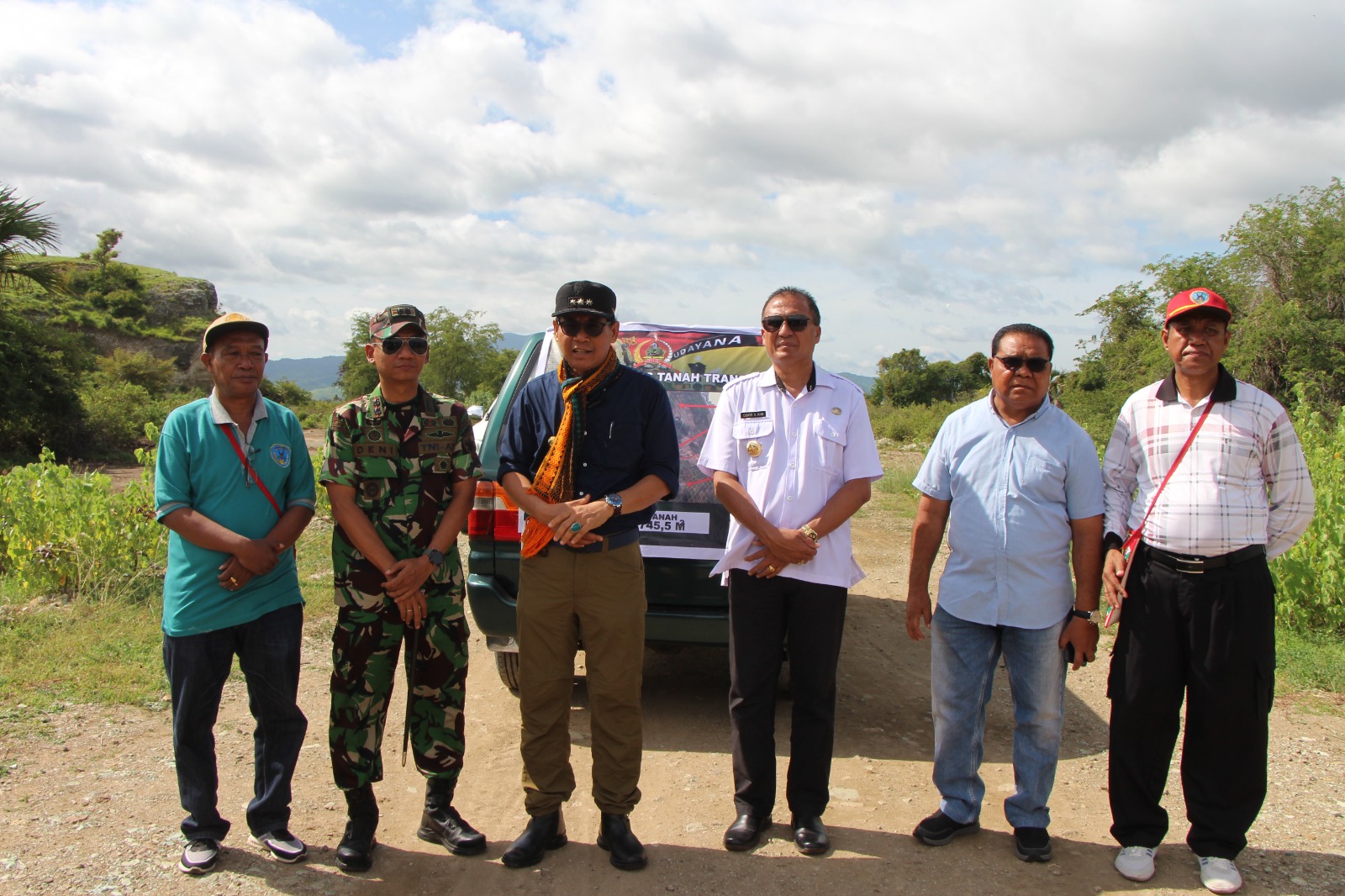 Pj. Gubernur NTT Tinjau Lokasi Batalyon TNI (4)