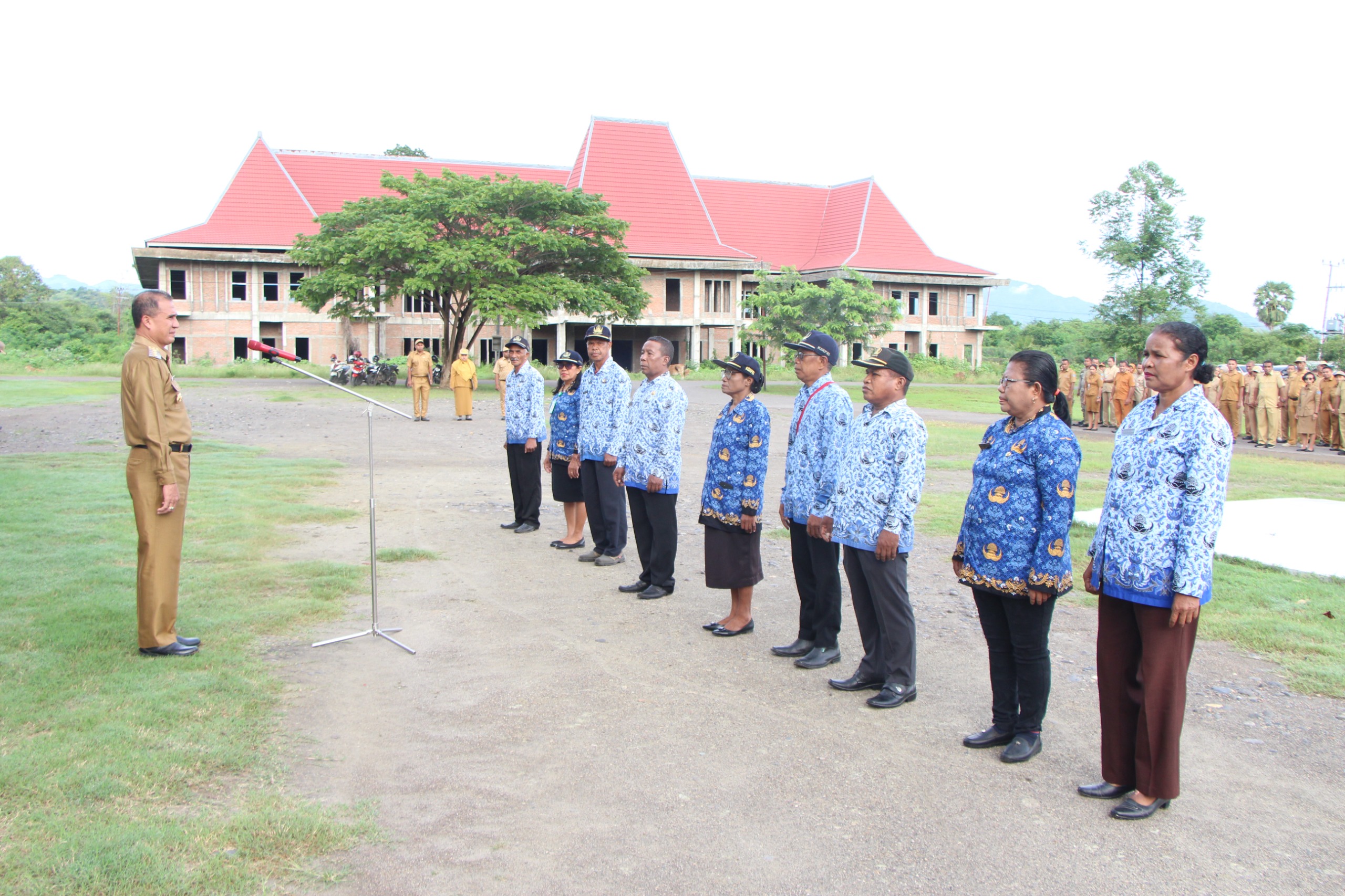 Pj.Bupati Drs.Doris Rihi Pimpin Apel Kekuatan Perdana (1)