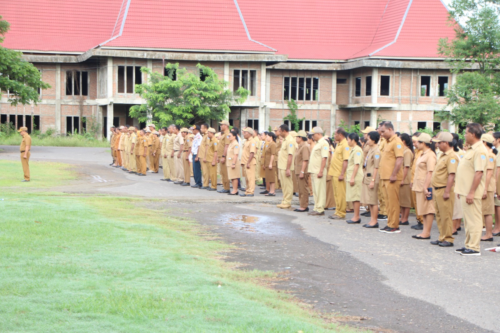 Pj.Bupati Drs.Doris Rihi Pimpin Apel Kekuatan Perdana (8)