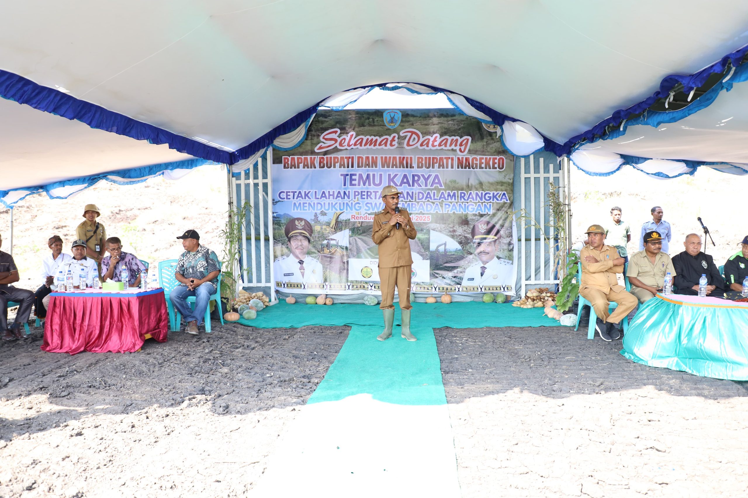 Wakil Bupati Nagekeo Menghadiri Acara Temu Karya Pencetakan Lahan Sawah Baru-Desa Renduwawo (4)