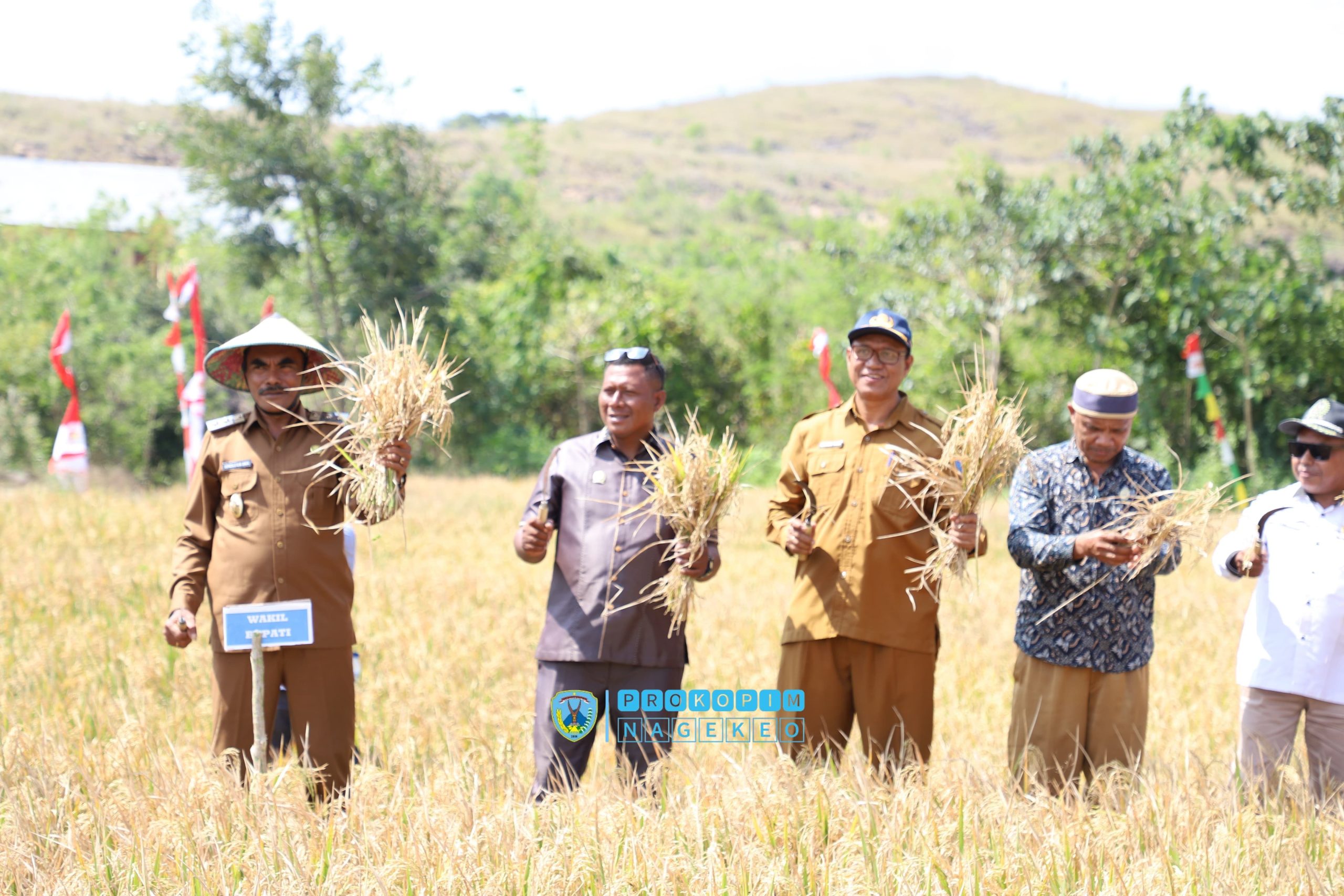 Wakil Bupati Nagekeo Menghadiri Acara Temu Karya Pencetakan Lahan Sawah Baru-Desa Renduwawo (6)