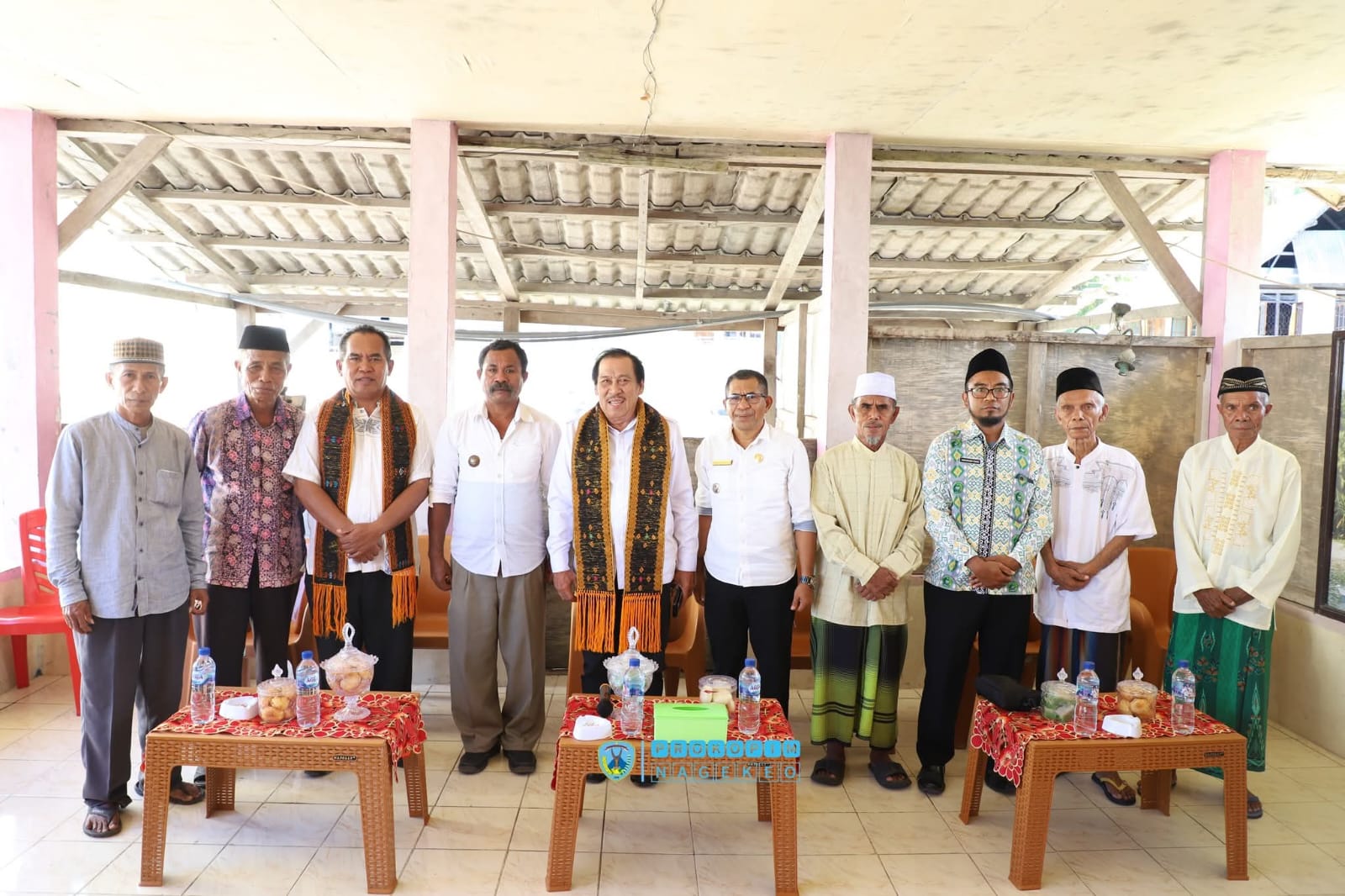 Jelang Hari Raya Idul Adha 1446 H, Bupati Nagekeo Serahkan Bantuan Hewan Kurban (2)