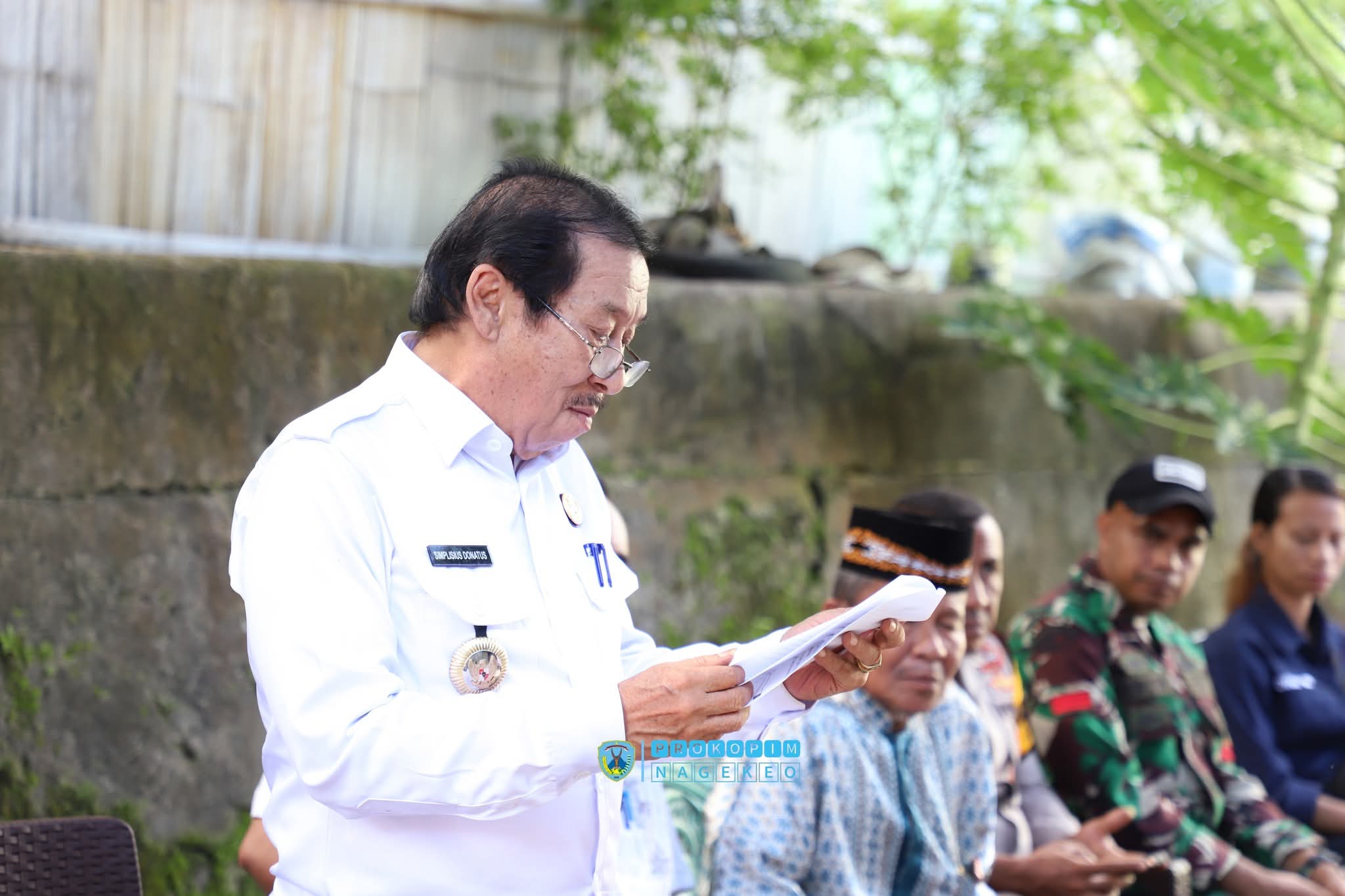 Jelang Hari Raya Idul Adha 1446 H, Bupati Nagekeo Serahkan Bantuan Hewan Kurban (6)