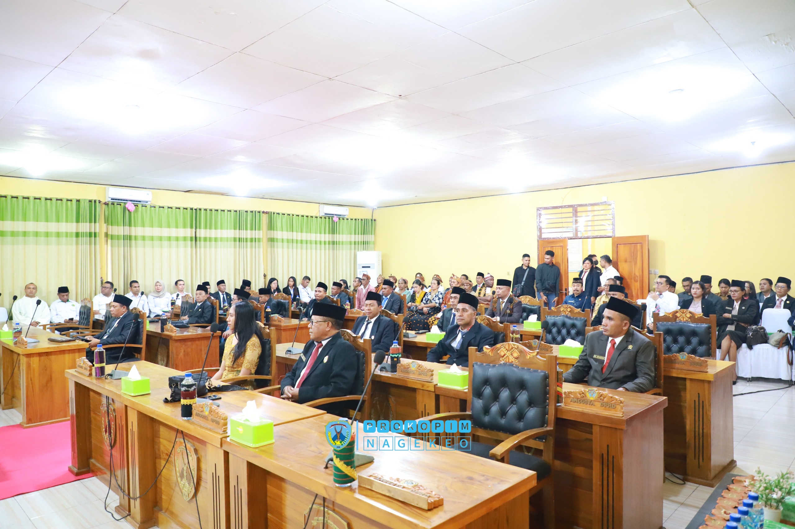 Bupati Nagekeo Menghadiri Acara Peresmian Pengangkatan PAW Anggota DPRD Kabupaten Nagekeo Masa Jabatan Tahun 2024-2029 (2)