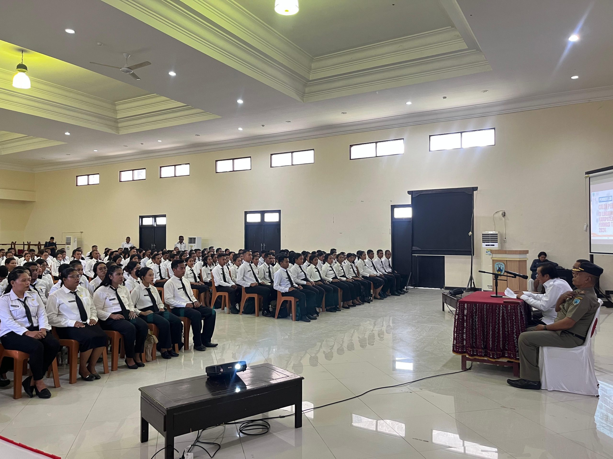 Pemerintah Kabupaten Nagekeo Gelar Pembekalan Bagi 283 CPNS Formasi 2024 Tegaskan Semangat Pengabdian dan Profesionalisme ASN (2)