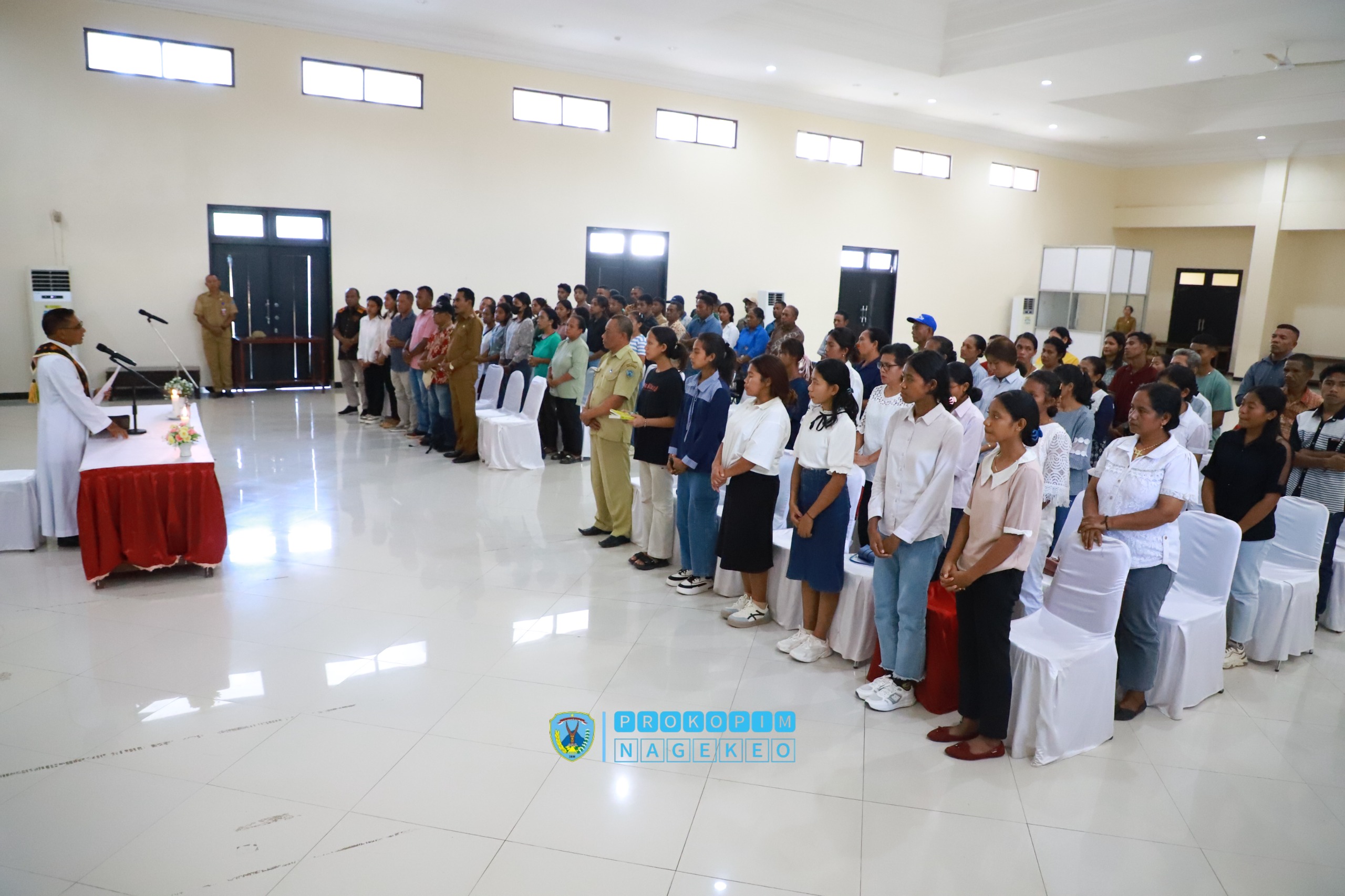 Wakil Bupati Nagekeo Lepas Keberangkatan Mahasiswa ITS Mandala Menuju Jember (2)