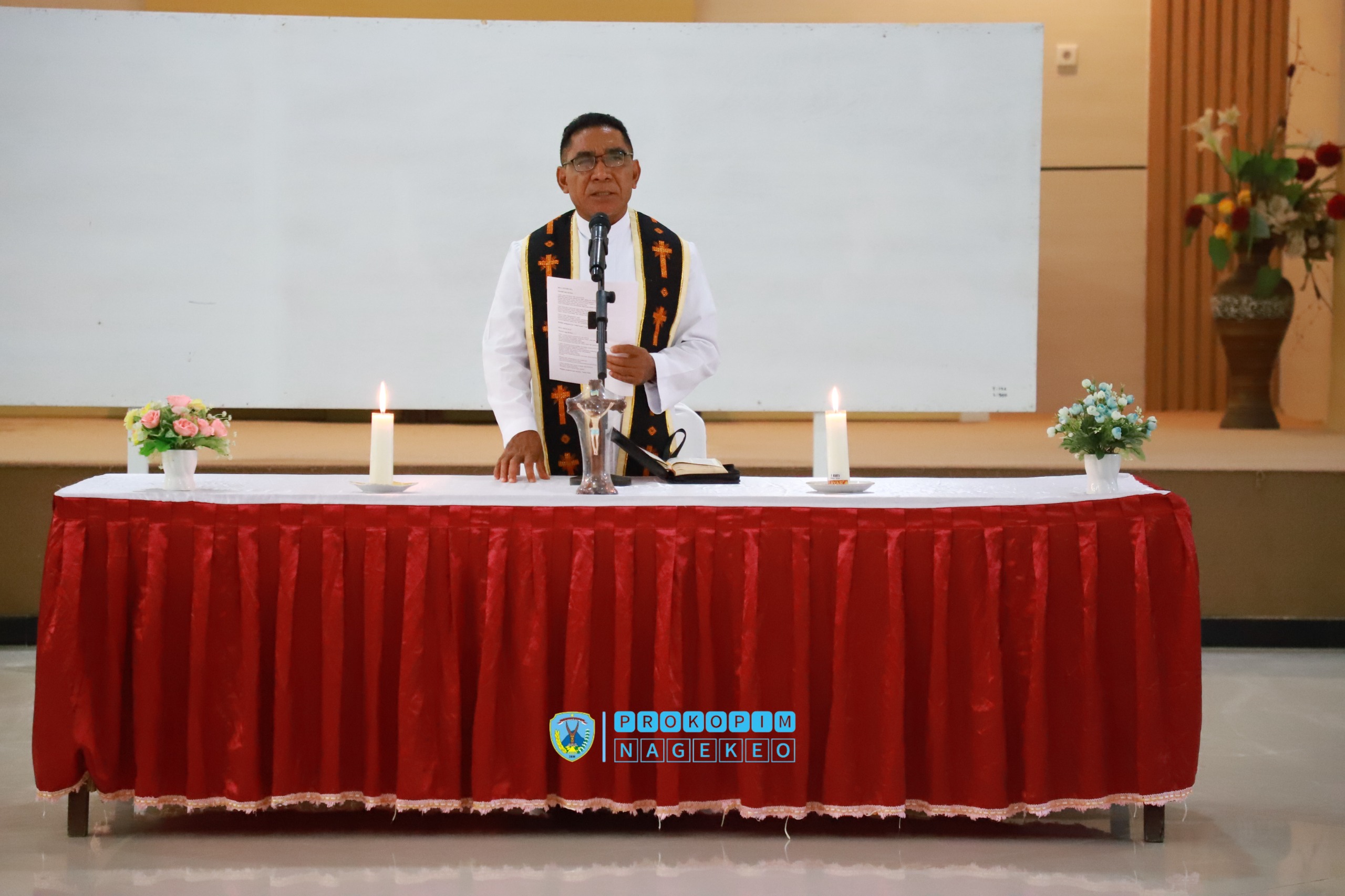 Wakil Bupati Nagekeo Lepas Keberangkatan Mahasiswa ITS Mandala Menuju Jember (3)