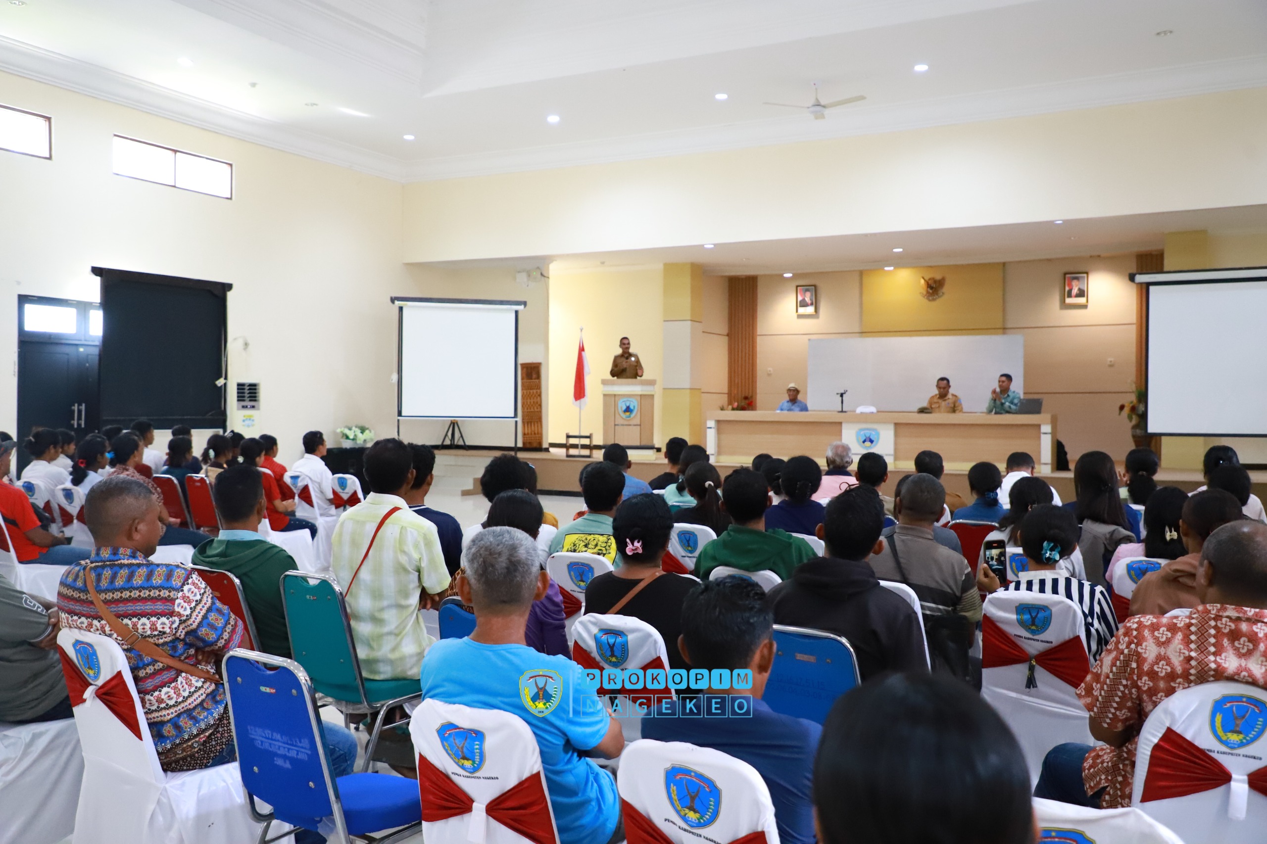 Wakil Bupati Nagekeo Membuka Kegiatan Sosialisasi Kerja Sama Pemda Nagekeo Dengan ITS Mandala Jember (1)