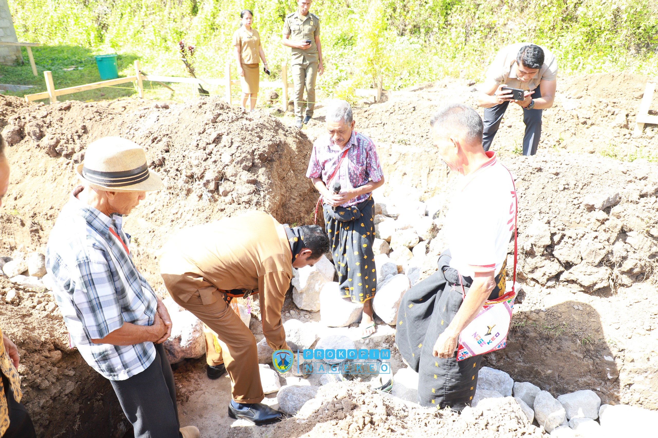 Rumah Pastoran Stasi St. Lukas Nagesapadhi Resmi Dibangun (7)