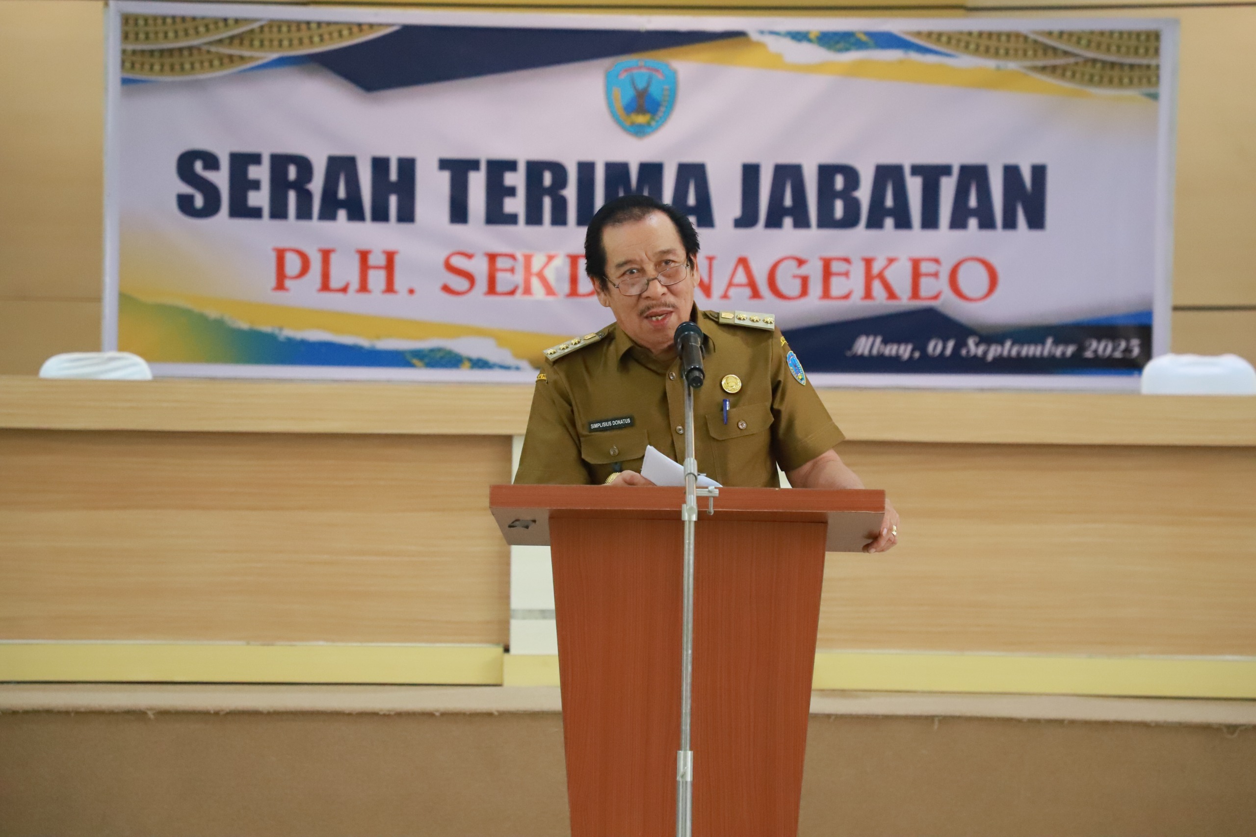 Bupati Nagekeo Hadiri Serah Terima Jabatan Plh. Sekda (3)