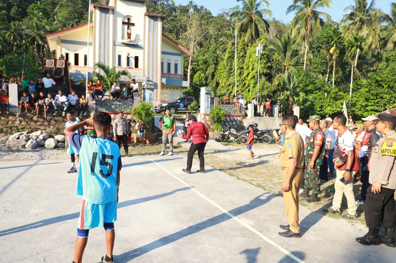 Bupati Nagekeo Buka Kegiatan PORSI SMP Tingkat MKKS Nangaroro (2)