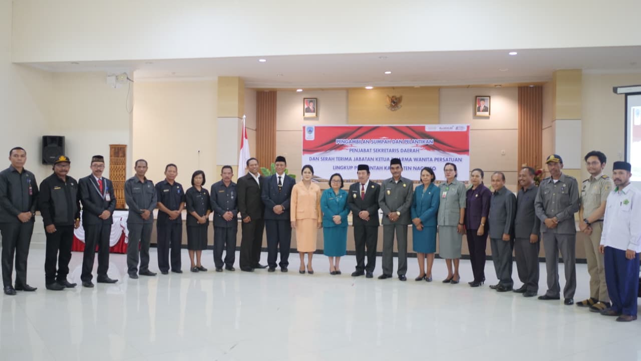Bupati Nagekeo Lantik Penjabat Sekda dan Ketua Dharma Wanita Persatuan Kabupaten Nagekeo (2)