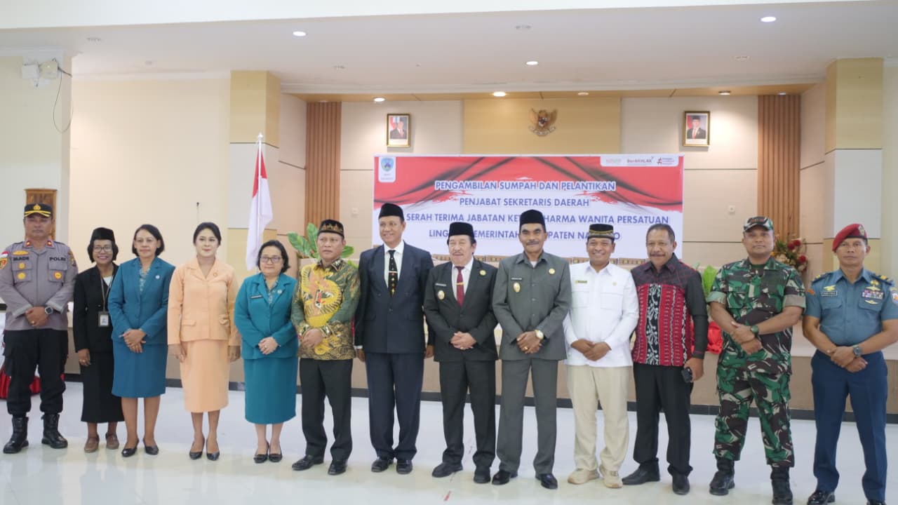 Bupati Nagekeo Lantik Penjabat Sekda dan Ketua Dharma Wanita Persatuan Kabupaten Nagekeo (3)